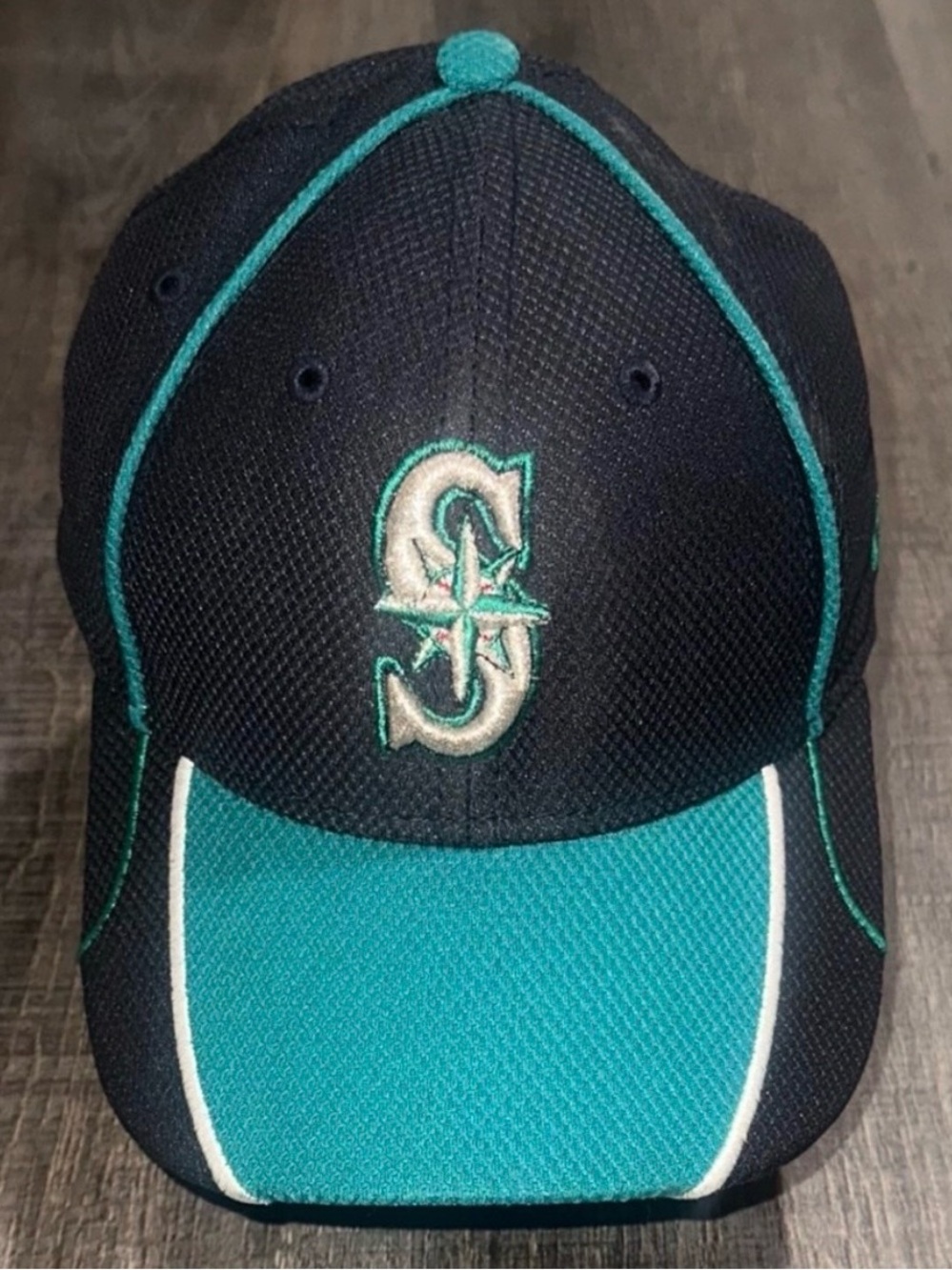 Adjustable Youth Size Seattle Mariners MLB Baseball Cap in Teal & Navy Blue